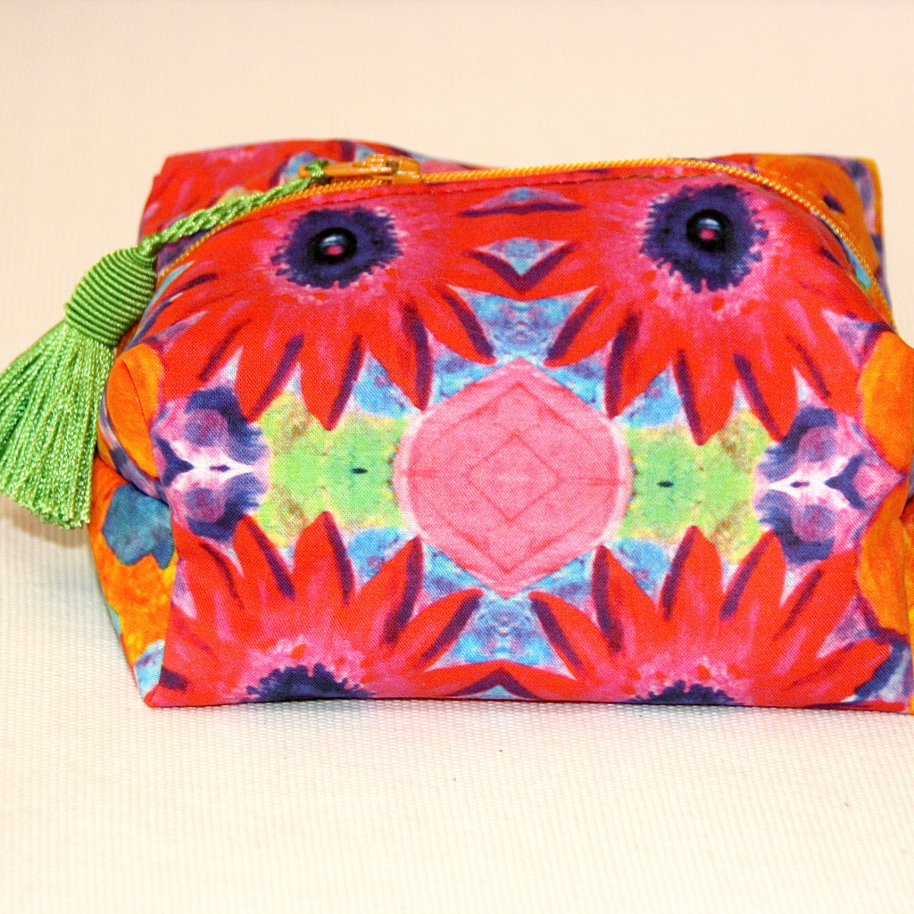 Zip Pouch - Crazy Daisy